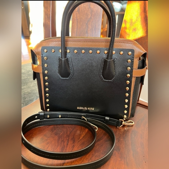 Michael kor - Picture 2 of 6